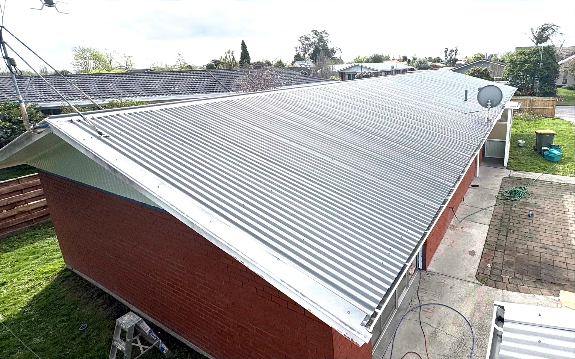 Roof painting Hamilton - Professional roof restoration and coating services